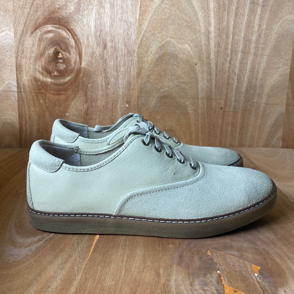 UGG mens Garrick sneakers Sz 10